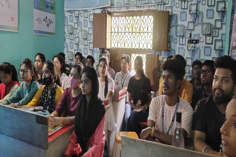 CT TRAINING CENTRE Pakur Computer Lab