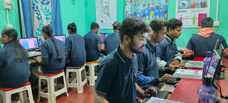 Computer Institute in Pakur | CT Training Centre CT Training Centre computer lab Pakur